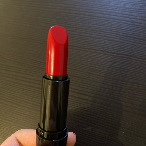 Lancôme color design lipstick in red stiletto. - Picture 3 of 3